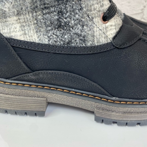 Roxy Hail Ya Black Plaid Flannel Waterproof Lined Ankle Boots size 9.5 NEW - Picture 4 of 12